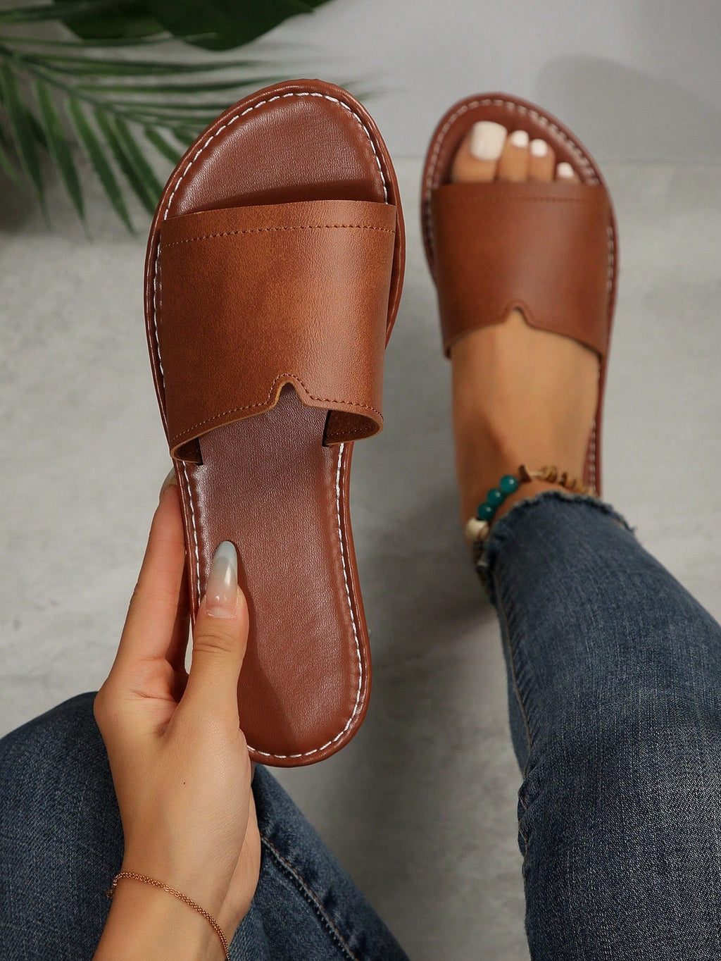 Women's Casual Flat Slippers Outdoor Beach Sandals