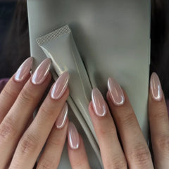 24Pcs Simple Nude Pink Solid Nail Art Set with Jelly Glue Short Oval Fake Nails Aurora Flash Almond Sweet Wearable Nail Stickers